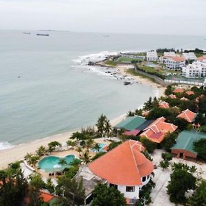 Hon Cau Resort & Restaurant